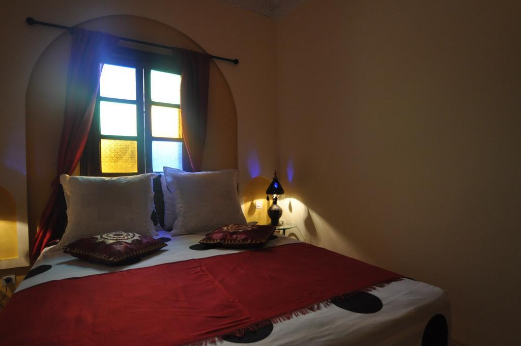 Riad La Famille Marrákes Szoba fotó