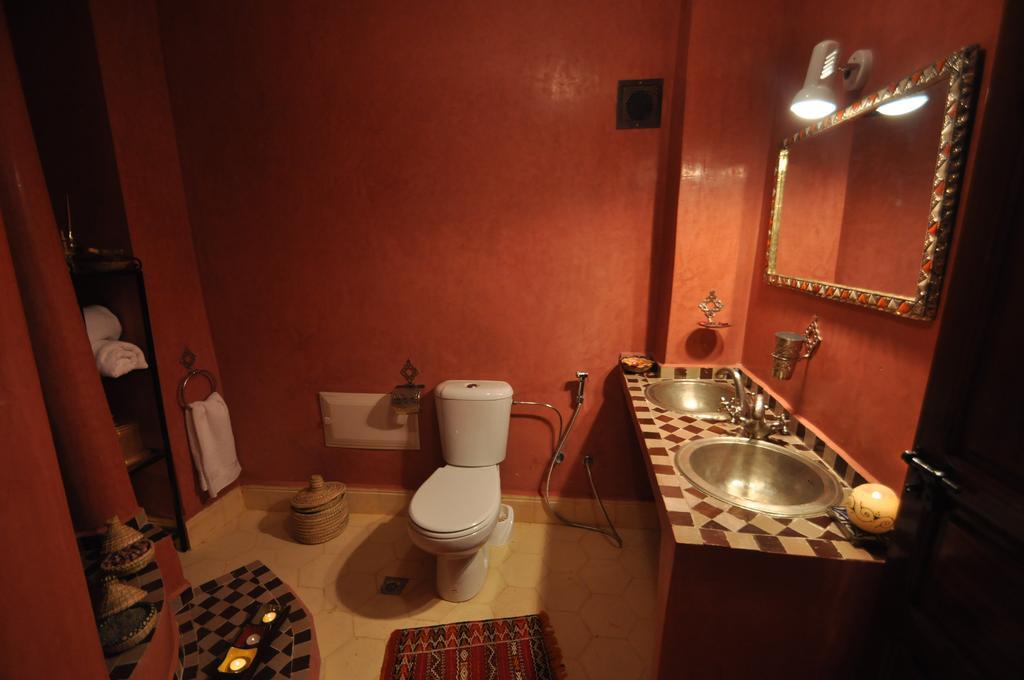 Riad La Famille Marrákes Szoba fotó